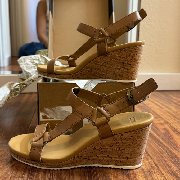 NIB Teva Women's Arrabelle Universal Wedge Sandal Tan Size 7 - Picture 14 of 16